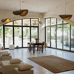 Mastropa Exclusive فندق مبيت وإفطار 4*